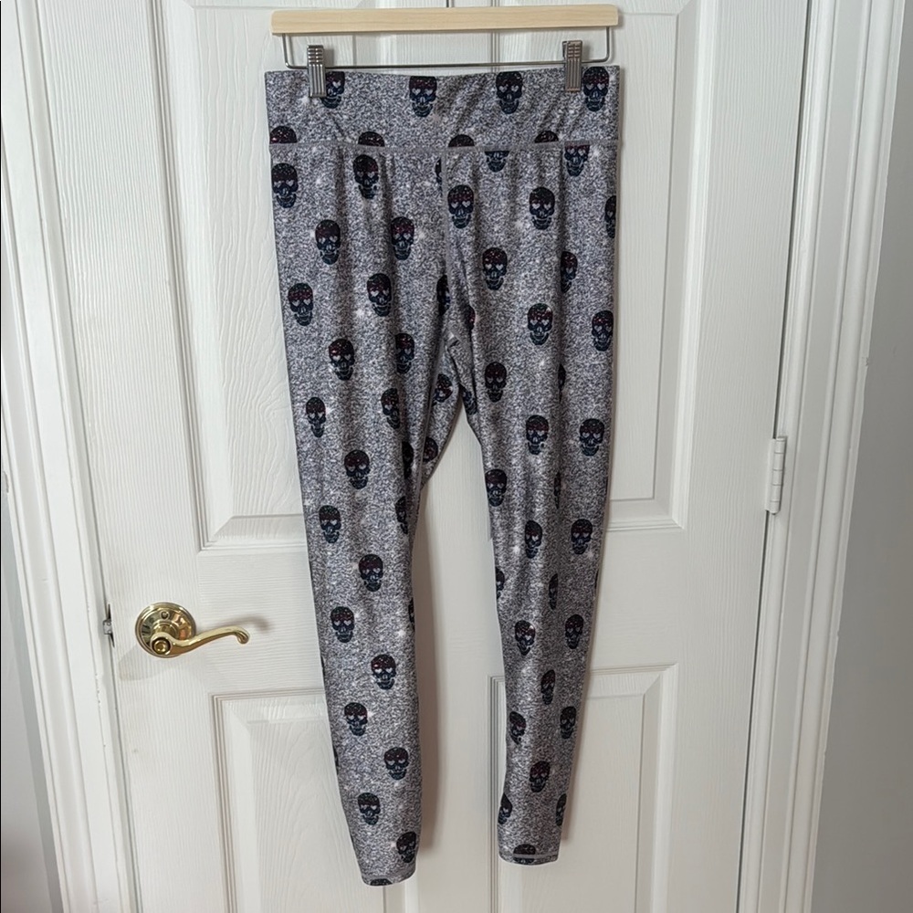 Gray Skull Print Leggings TEREZ NY size large